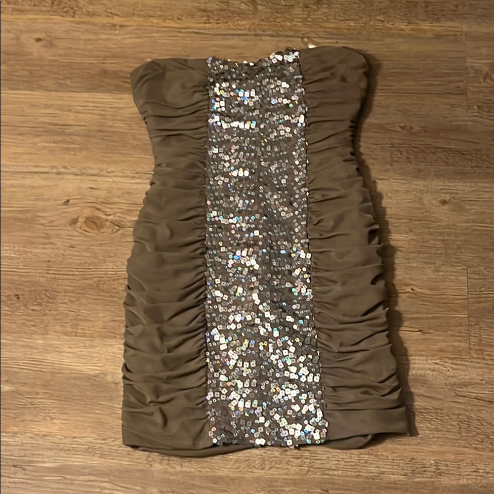 Rebellion Taupe Strapless Dress NWT - Picture 6 of 6